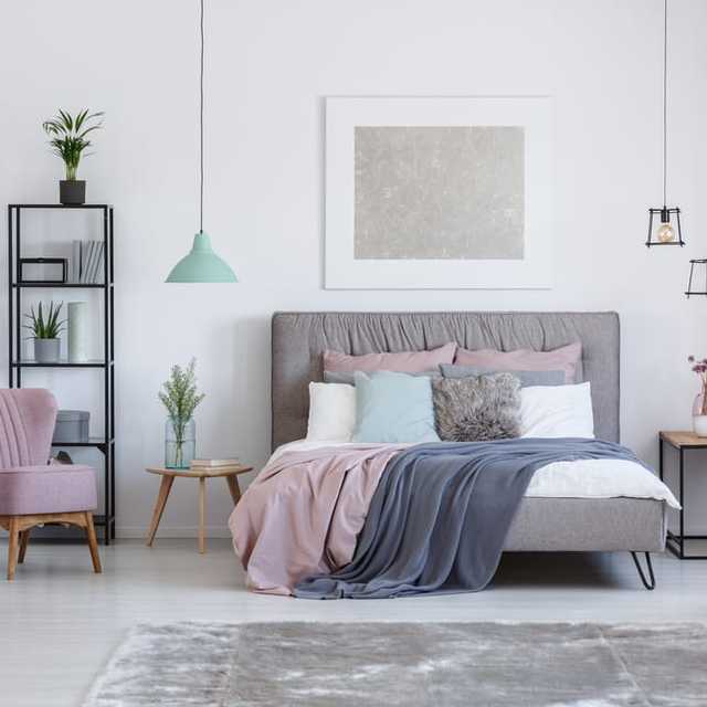 The Kinloch - Cozy Bedroom with Plant Decor and Pendant Lighting