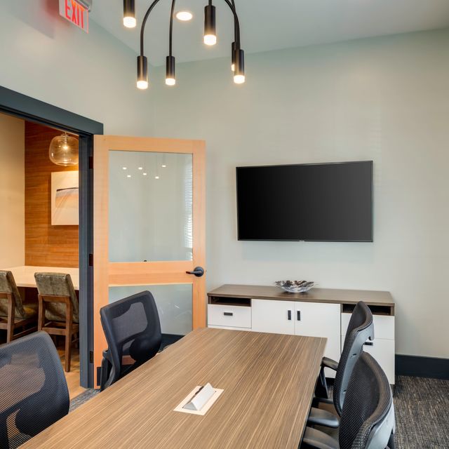 The Kinloch - Conference Room with Television